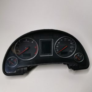 Kilométeróra 900m AUDI A4 B6