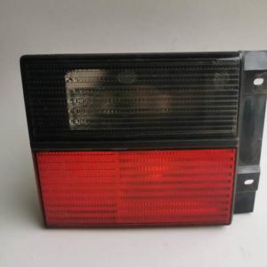 Hátsó belső lámpa VW VENTO bal piros-fekete