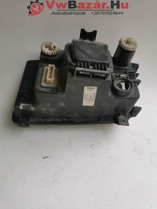 IMG_20221022_151420 Első fényszóró SEAT IBIZA, CORDOBA jobb