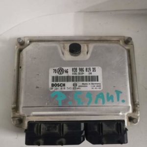 Motorvezérlő VW PASSAT B5.5