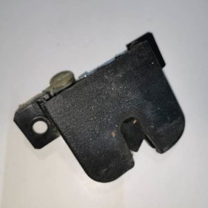 Csomagtérajtó zárszerkezet VW Passat B5.5 kombi