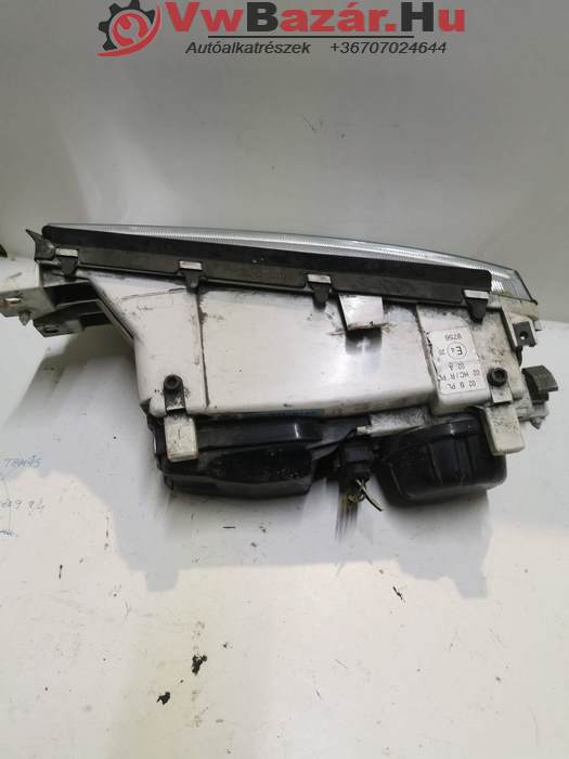 Első fényszóró SKODA OCTAVIA I jobb