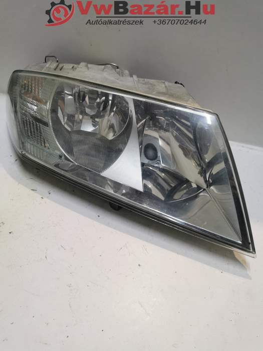 Első fényszóró SKODA OCTAVIA II jobb