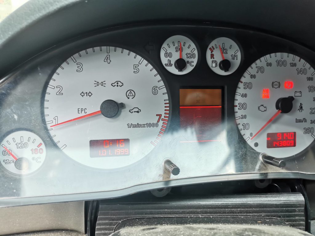 Kilométeróra AUDI A4 B5 Fehér számlapos