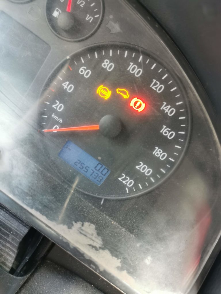 Kilométeróra VOLKSWAGEN TRANSPORTER T5