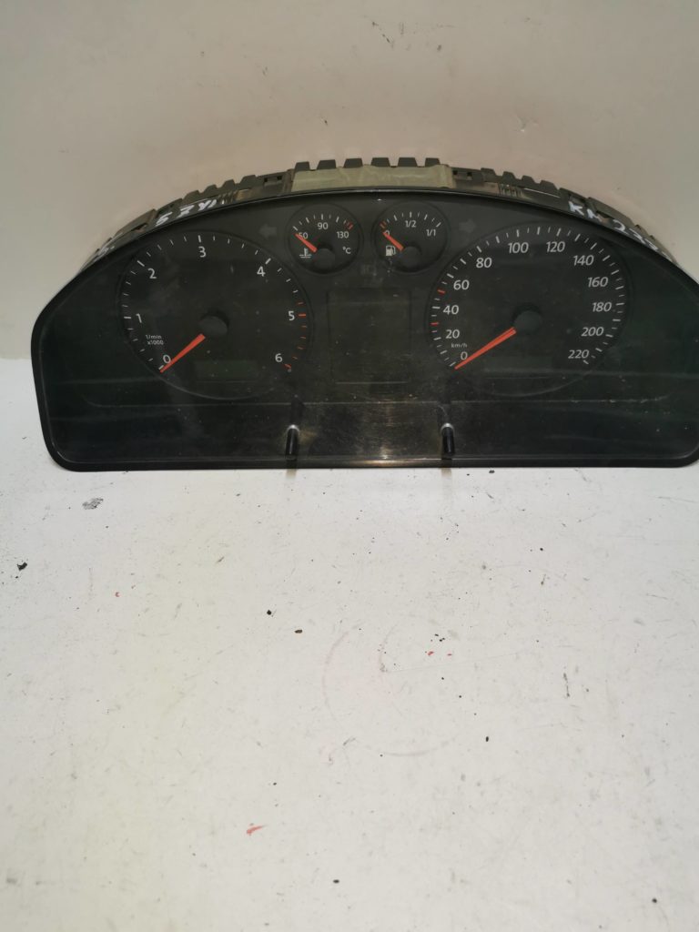 Kilométeróra VOLKSWAGEN TRANSPORTER T5 850g