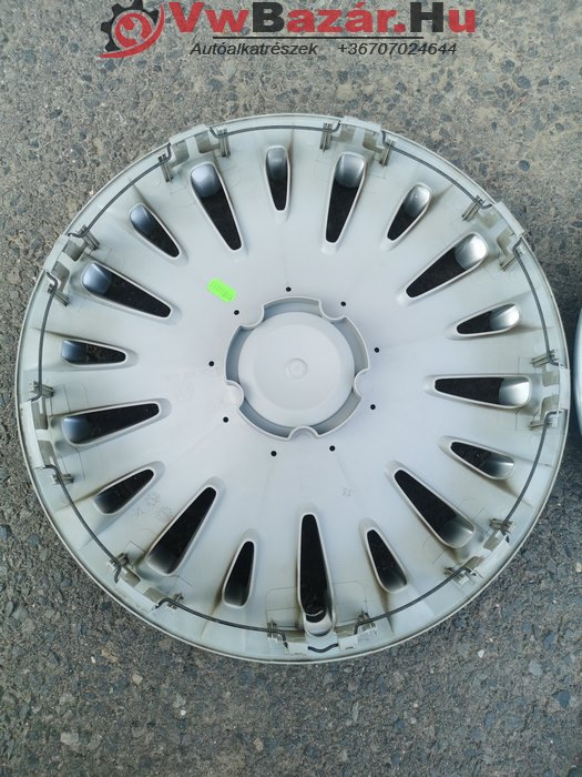 IMG_20230718_182609 Dísztátcsa 16″ PASSAT B6 3C Újszerű 3c0 601 147d