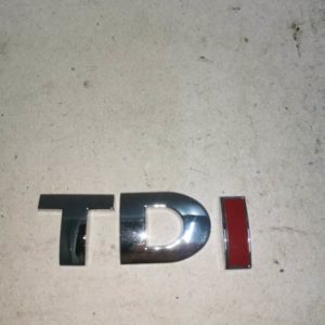 TDI Felirat piros i-vel