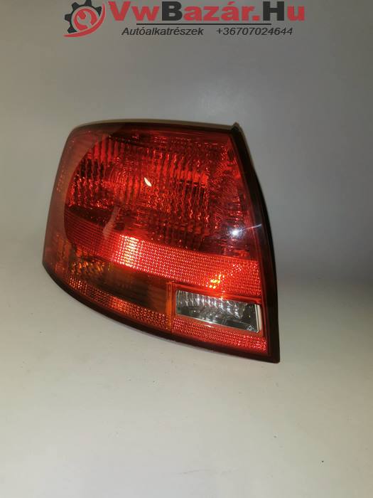 Hátsó lámpa AUDI A4 B7 kombi bal 8e9 945 095 e ++