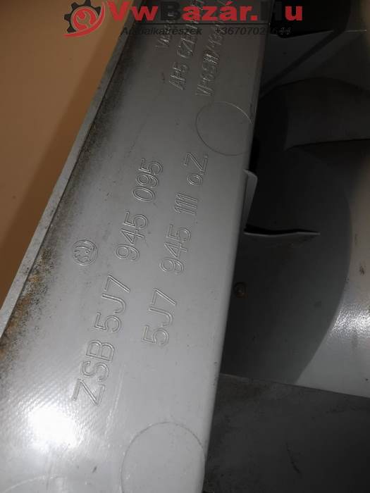 Hátsó lámpa SKODA ROOMSTER bal 5j7945095