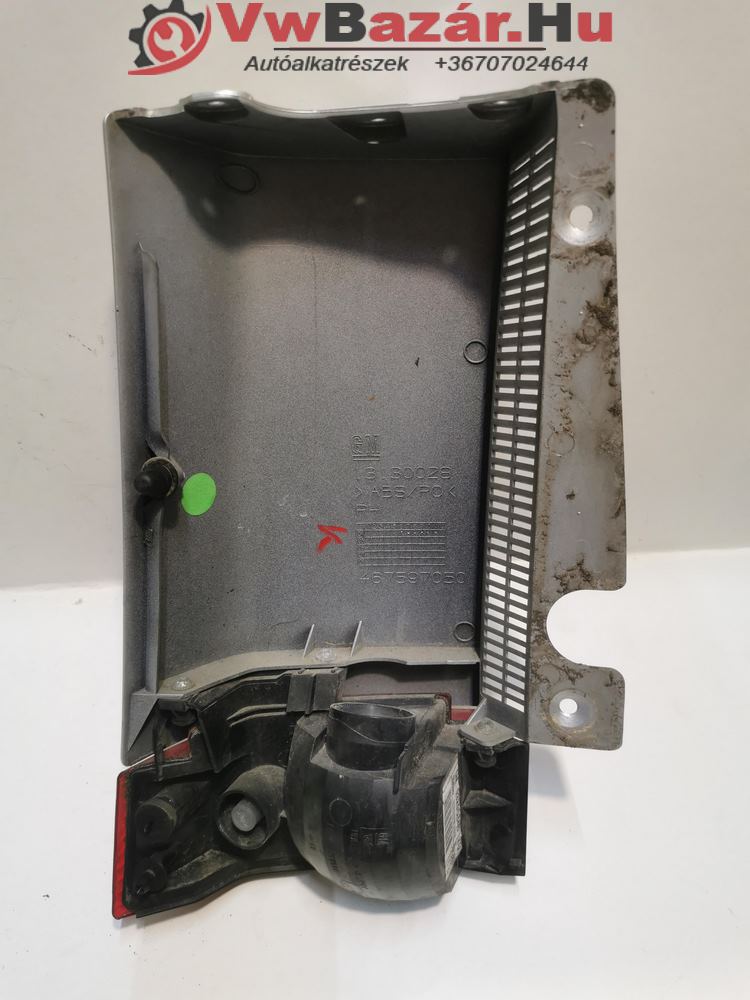 Hátsó lámpa alatti betét jobb OPEL MERIVA A 13130028