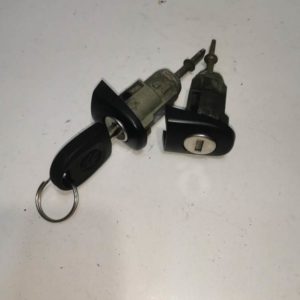 Ajtózárbetét VW GOLF IV