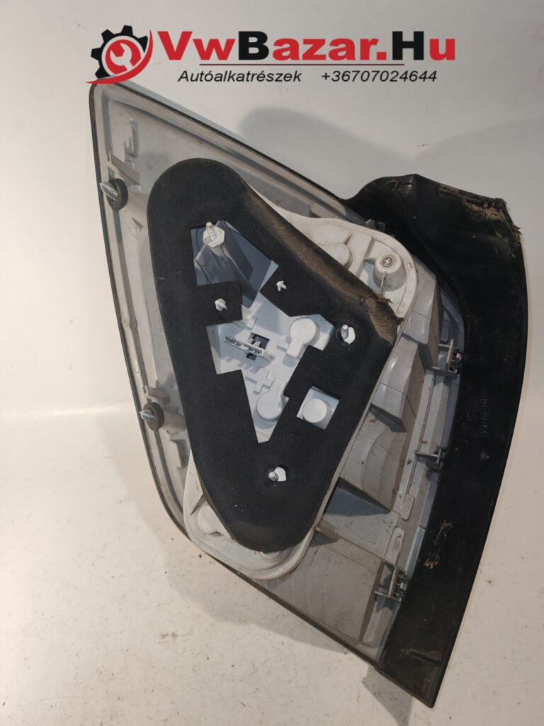 Hátsó lámpa OPEL ASTRA H kombi jobb 13223674