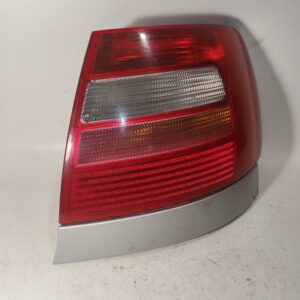 Hátsó lámpa AUDI A4 B5 sedan  8d0945096c