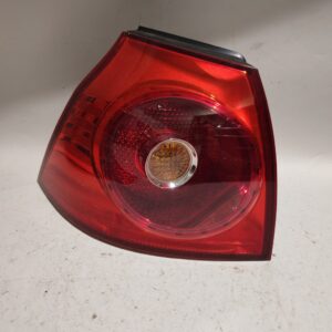 Hátsó lámpa VW GOLF V bal