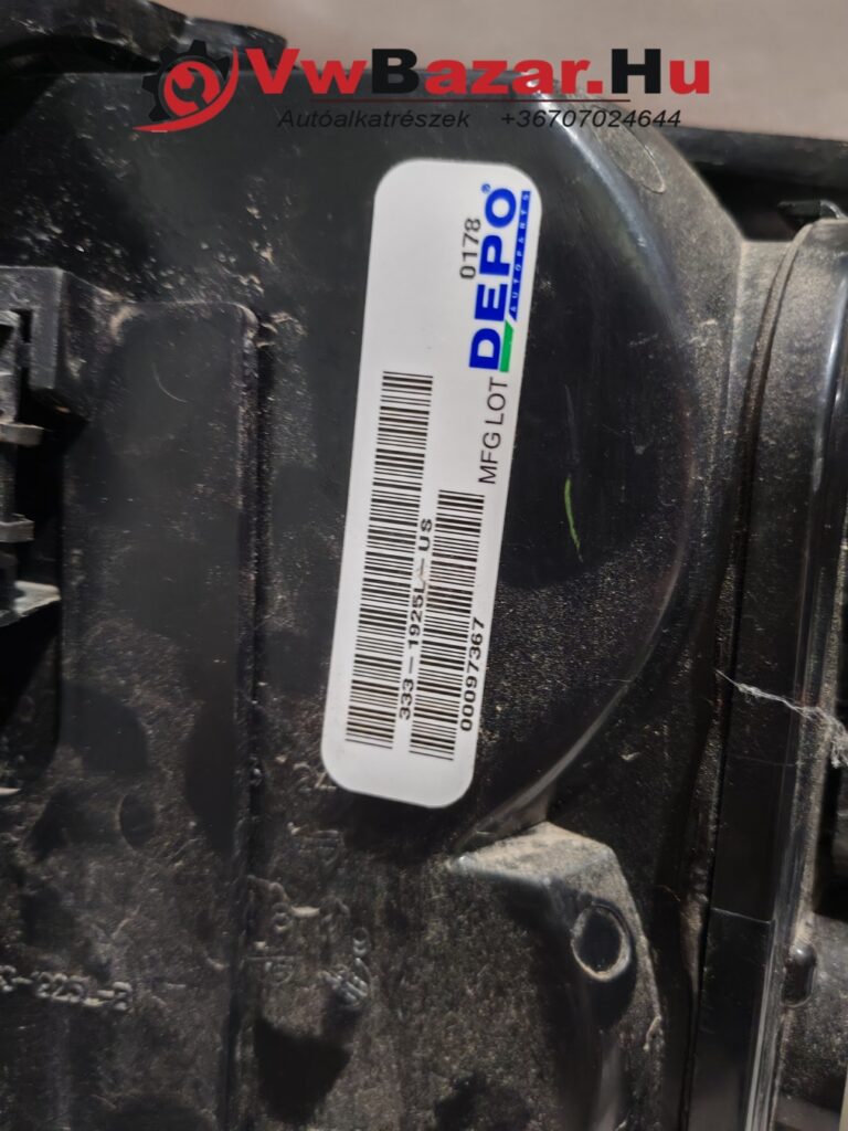 Hátsó lámpa JEEP GRAND CHEROKE II bal depo