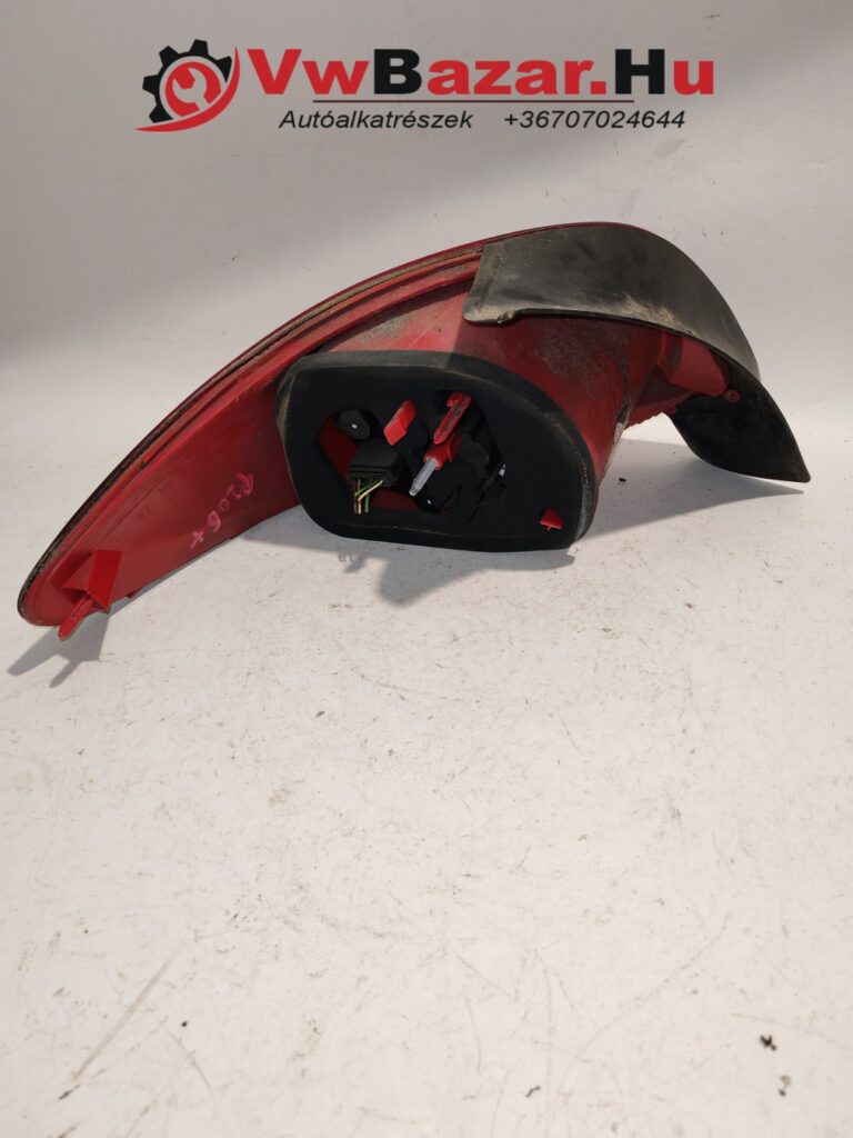 Hátsó lámpa PEUGEOT 206+ jobb 9685618180