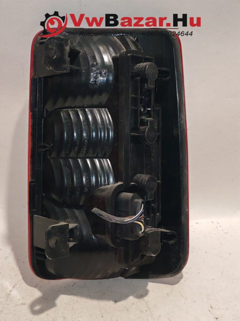 Hátsó lámpa VW Caddy bal