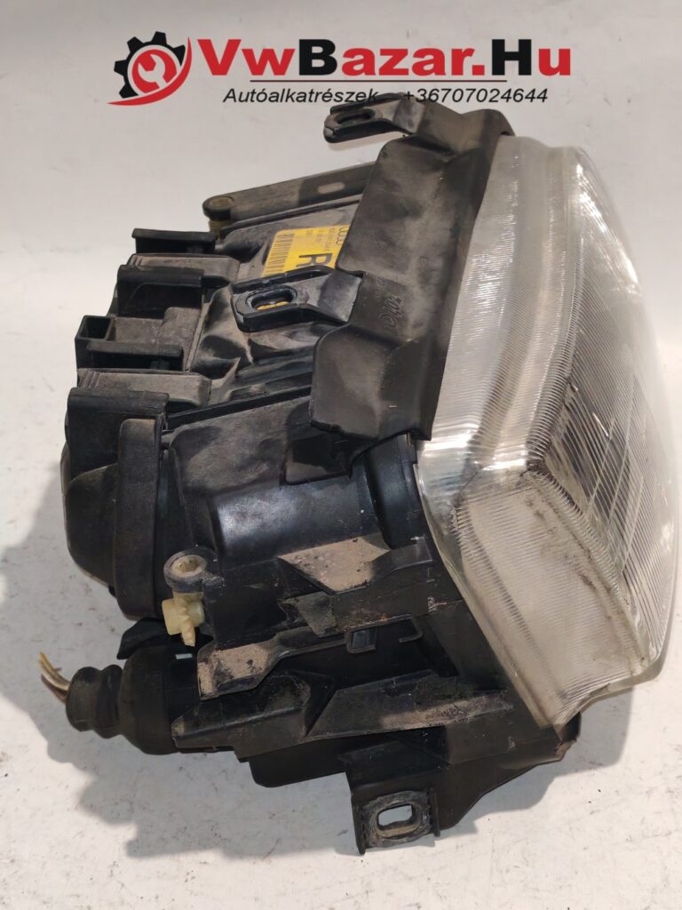 Első fényszóró jobb AUDI A4 B5 8d0941004e