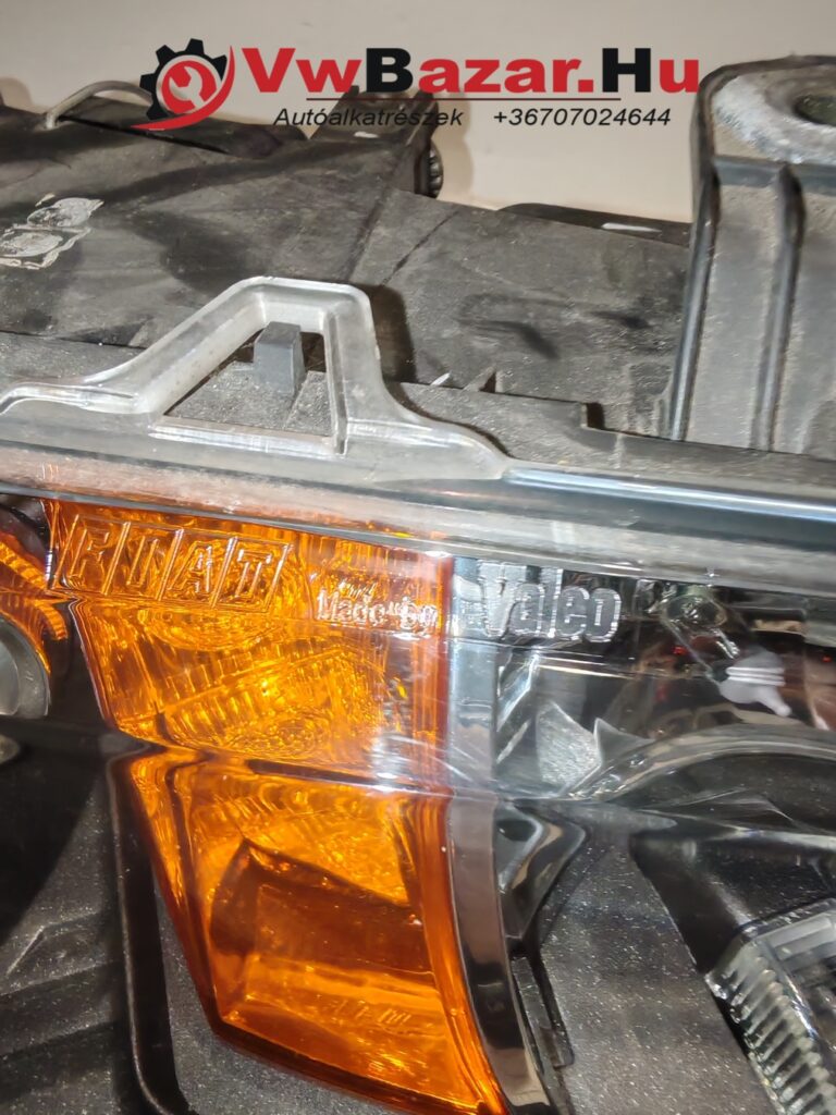 Első fényszóró jobb FIAT Punto 89100448
