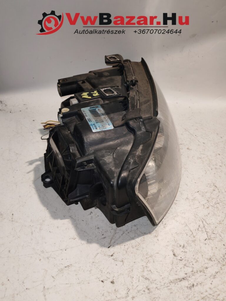 Első fényszóró jobb AUDI A4 B6 8d0941004f
