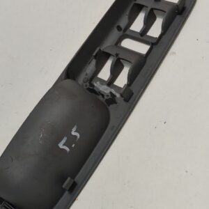 Ajtóbehúzókeret VW PASSAT B5.5 bal 3b1867171e