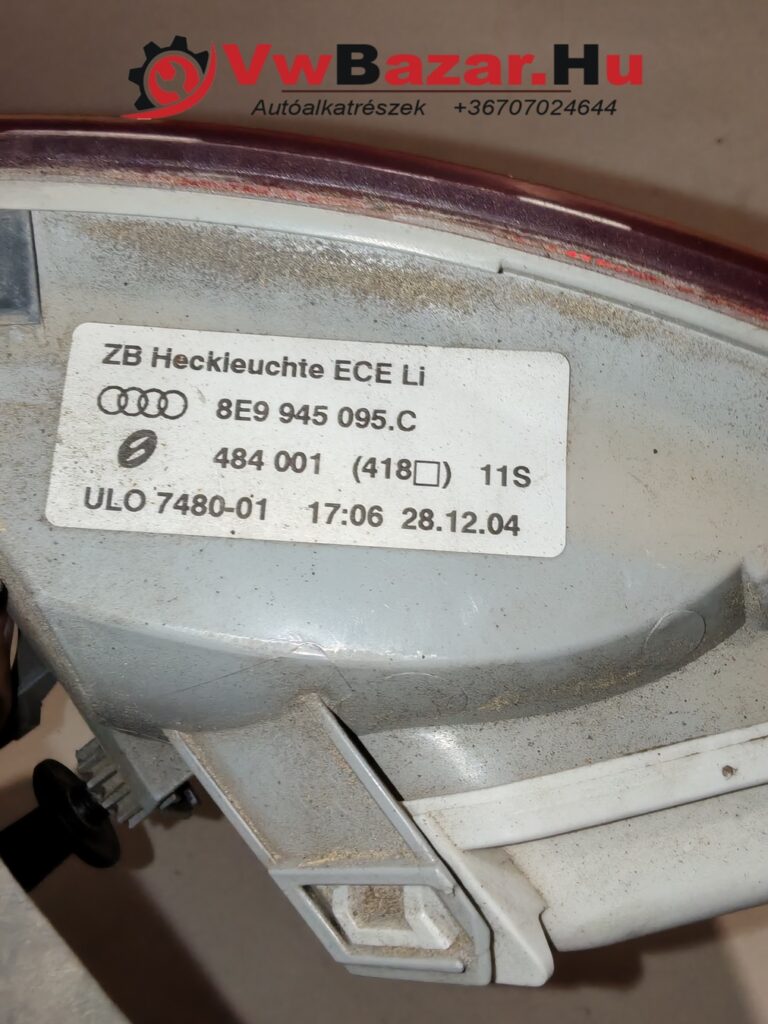 Hátsó lámpa bal AUDI A4 B7 8e9945095c