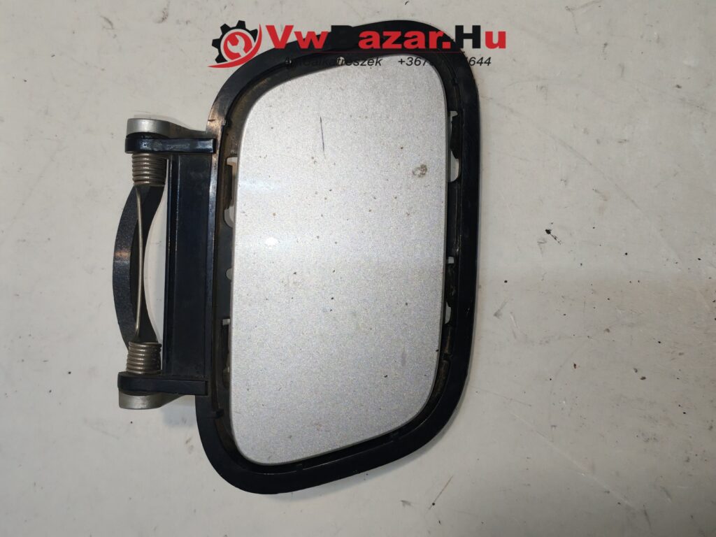 Lámpamosó fedél AUDI A4 B8 jobb ezüst 8k0955276
