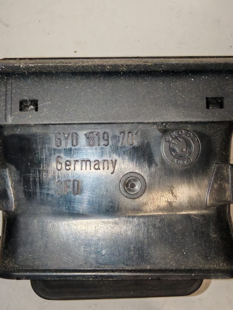 Műszerfal szellőző rács bal SKODA Fabia I 6y0819701
