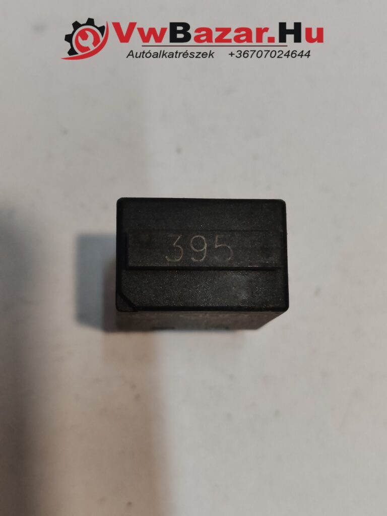 Relé 395 8z0951253