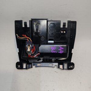 Hamutartó AUDI A4 B8 8k0857951