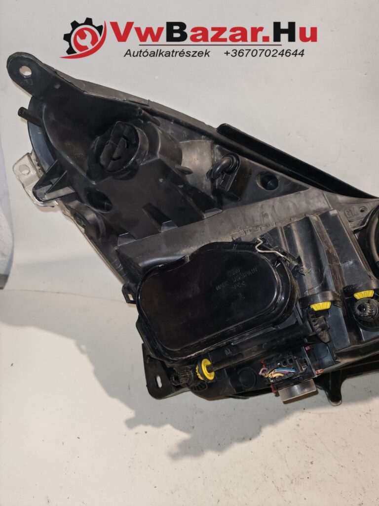 Első fényszóró bal OPEL Corsa D 13186381