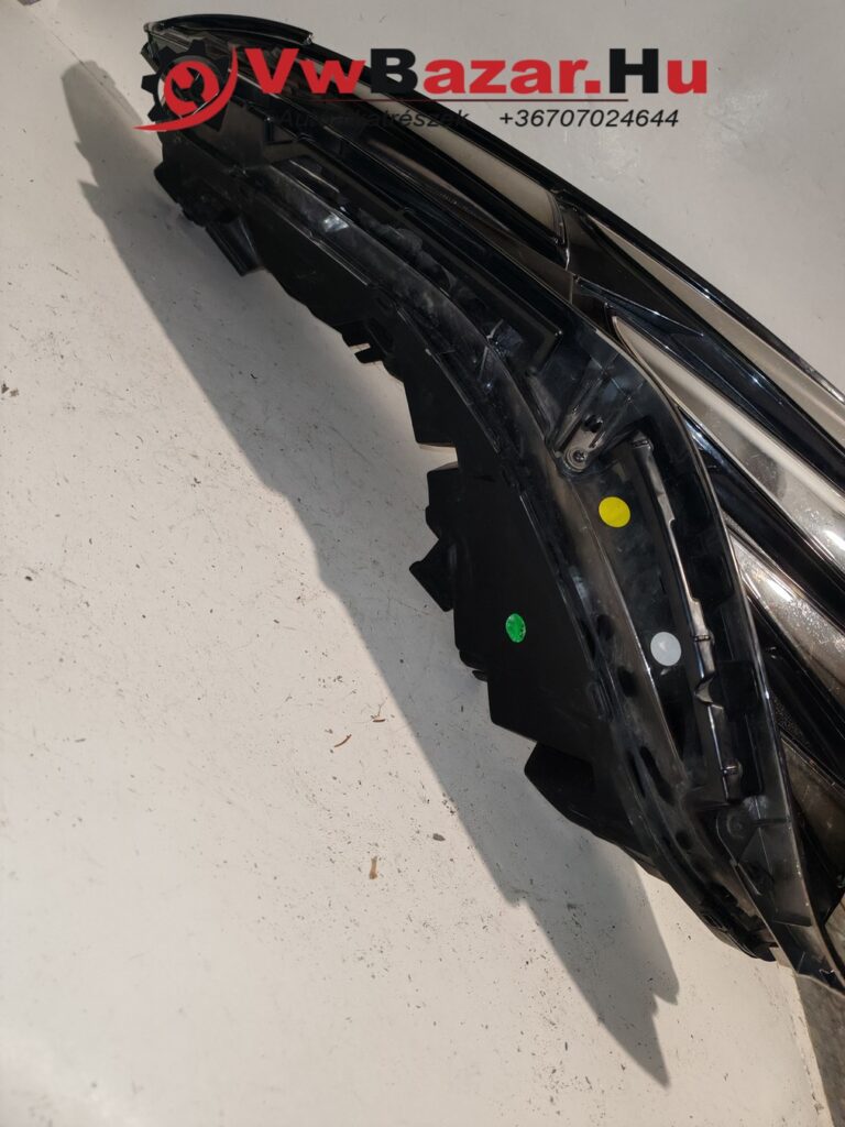 Első fényszóró bal HYUNDAI Tucson 92208n7100