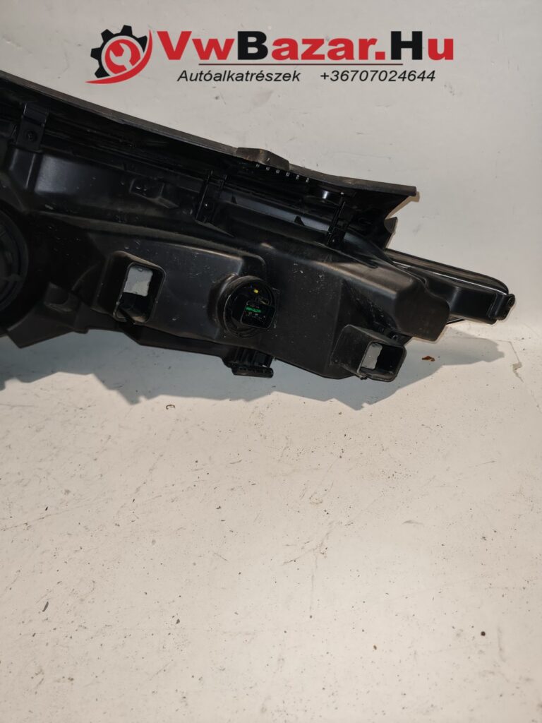 Első fényszóró bal HYUNDAI Tucson 92208n7100