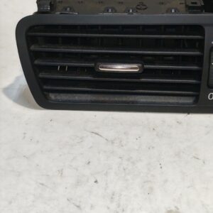 Műszerfal szellőzőrács szett VW Passat b6 3c2819728e