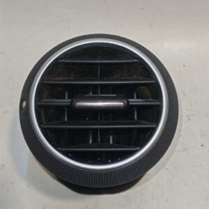 Műszerfal szellőzőrács AUDI A3 8P 8p0820901d