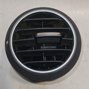Műszerfal szellőzőrács AUDI A3 8P 8p0820901d