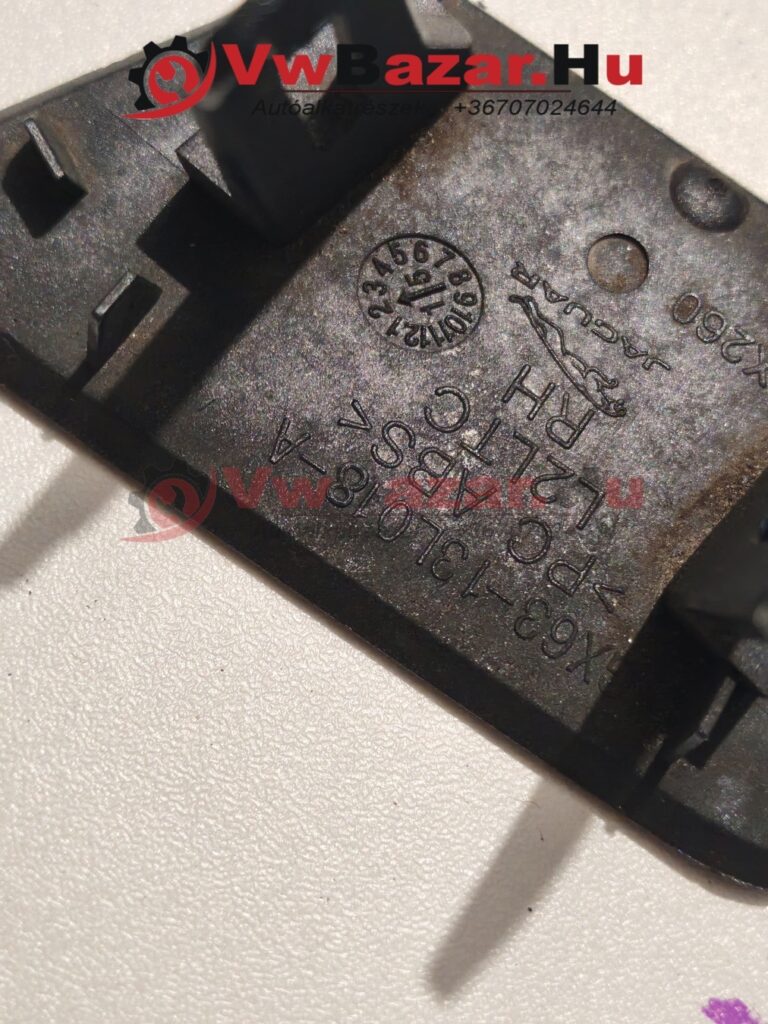 Lámpamosó fedél JAGUAR XF 2 fekete jobb