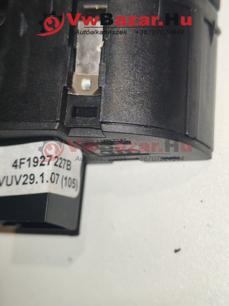 Kesztyűtartó/LCD kapcsoló AUDI A6 4f1927227b