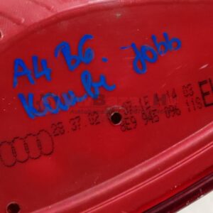 Hátsó lámpa jobb AUDI A4 B6 kombi    8e9945096