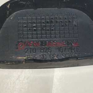Lámpamosó fedél MERCEDES W210  210 826 1077 re