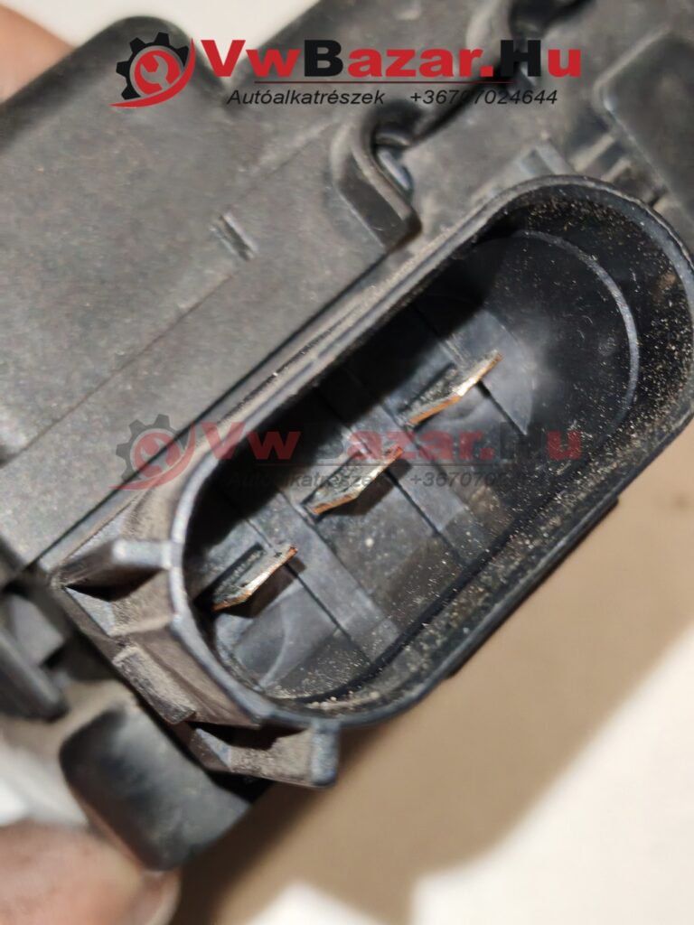 Biztosítéktábla akkumulátornál VW Sharan II