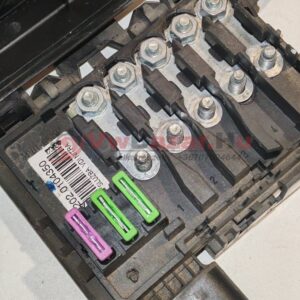 Biztosítéktábla akkumulátornál  VW Sharan II