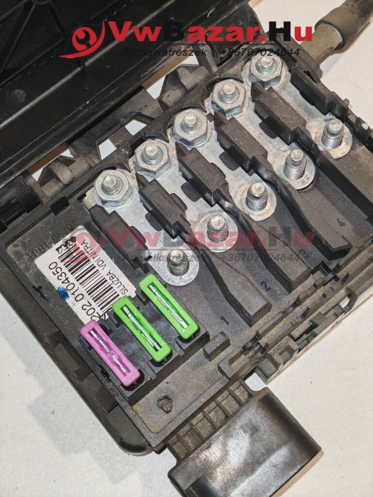 Biztosítéktábla akkumulátornál VW Sharan II