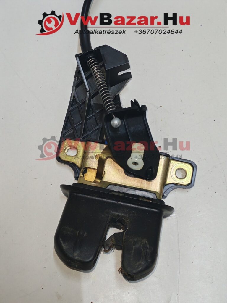 Csomagtérajtó zárszerkezet AUDI A4 B6 sedan 8e5827505b