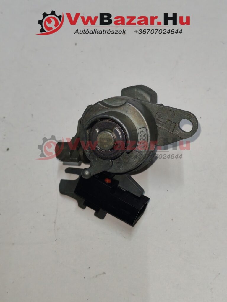 Ajtózárbetét AUDI A4 B6 sedan 8e0827573a