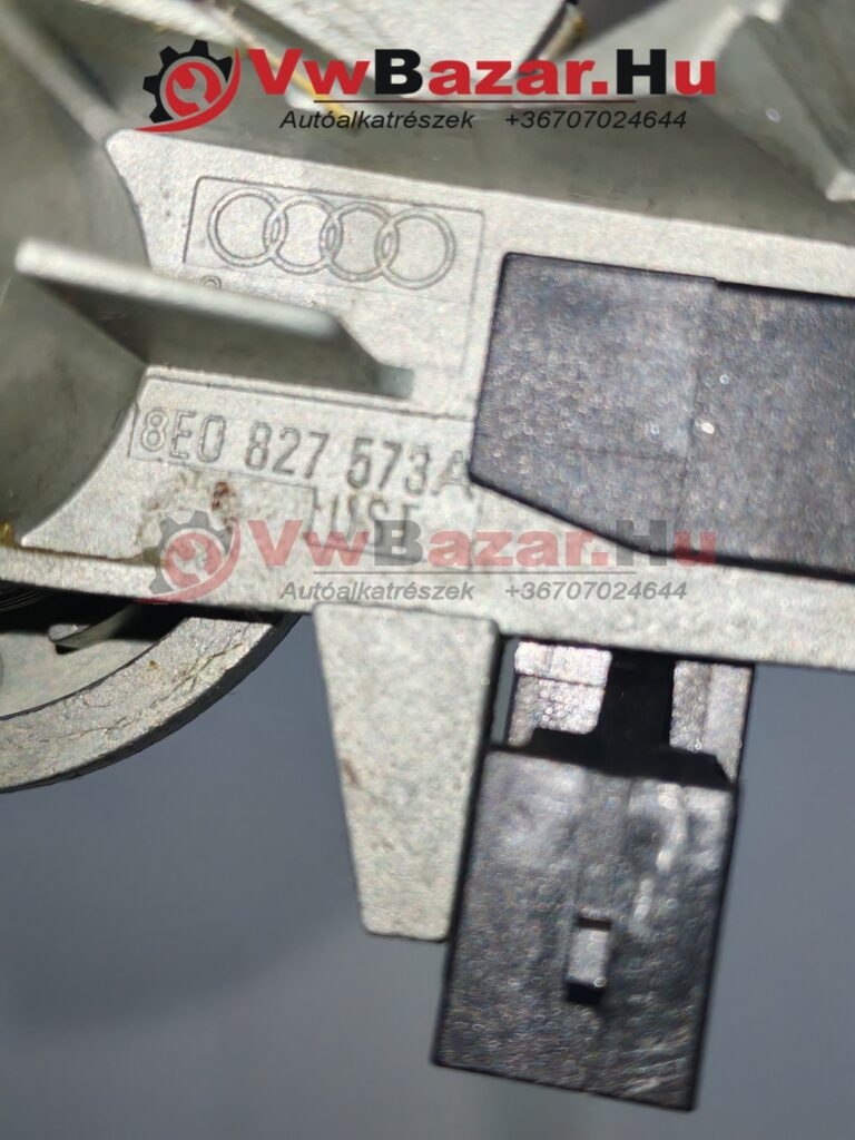 Ajtózárbetét AUDI A4 B6 sedan 8e0827573a