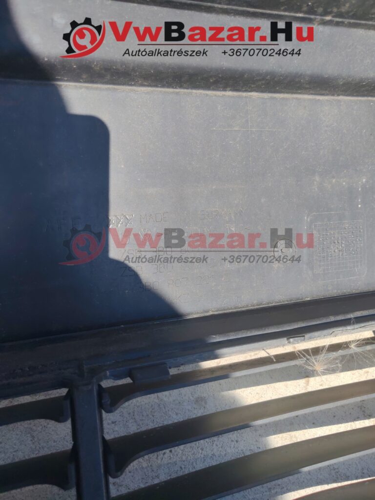 Első lökhárító VW PASSAT B5.5 fekete 3b0807217k