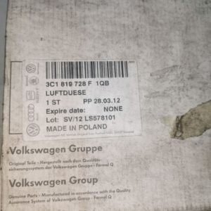 Műszerfal szellőző rács VW PASSAT B6  3c1 819 728f