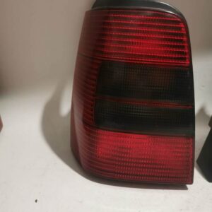 Hátsó lámpa pár VW GOLF III Kombi piros-fekete